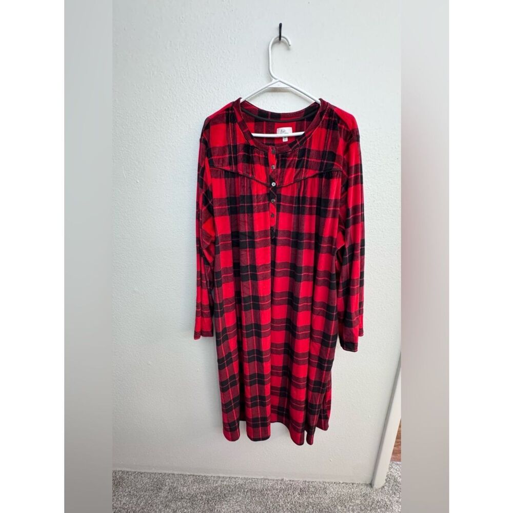 EUC Aria Collection Nightgown Long Sleeve Velour Red Plaid Pockets